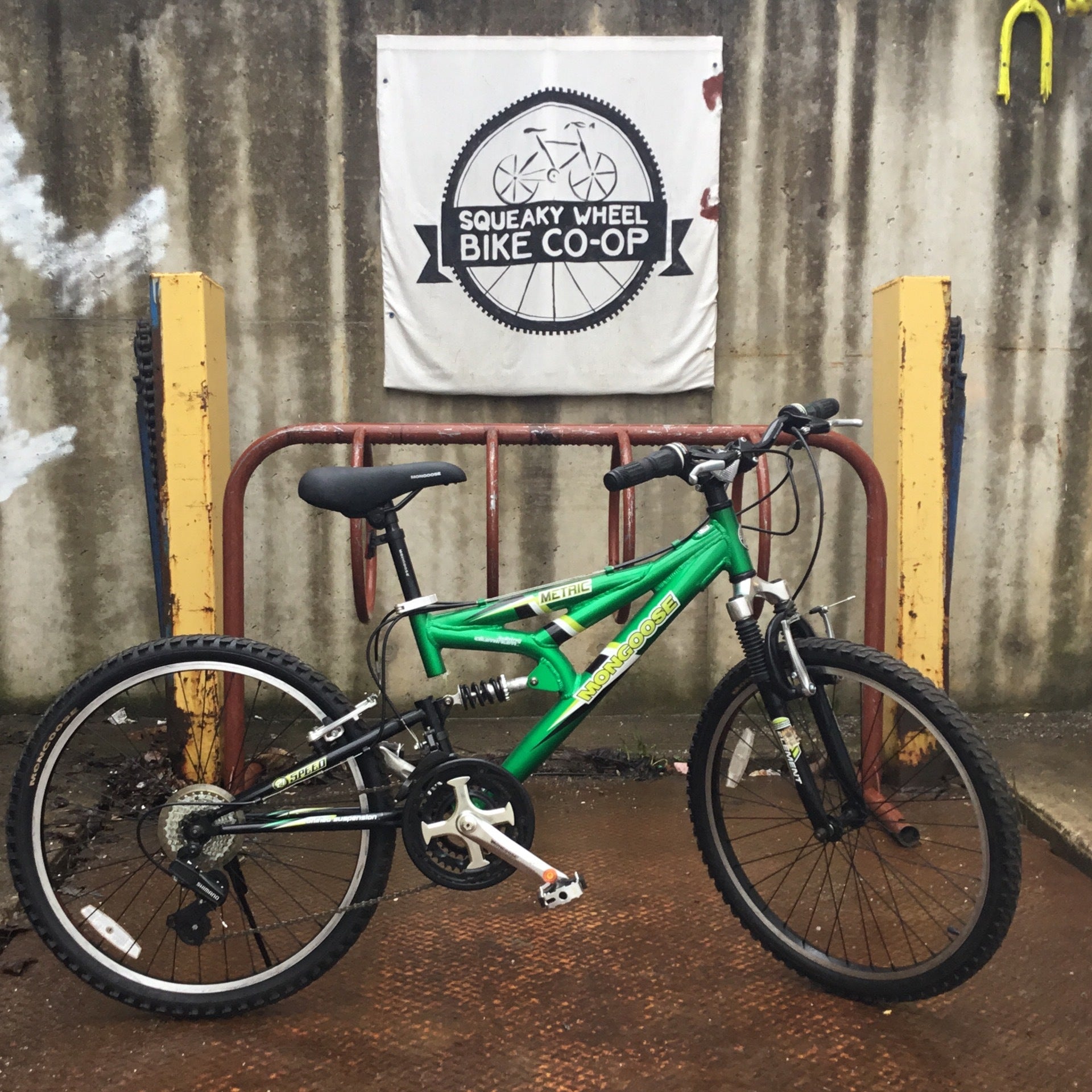 Mongoose metric bike store